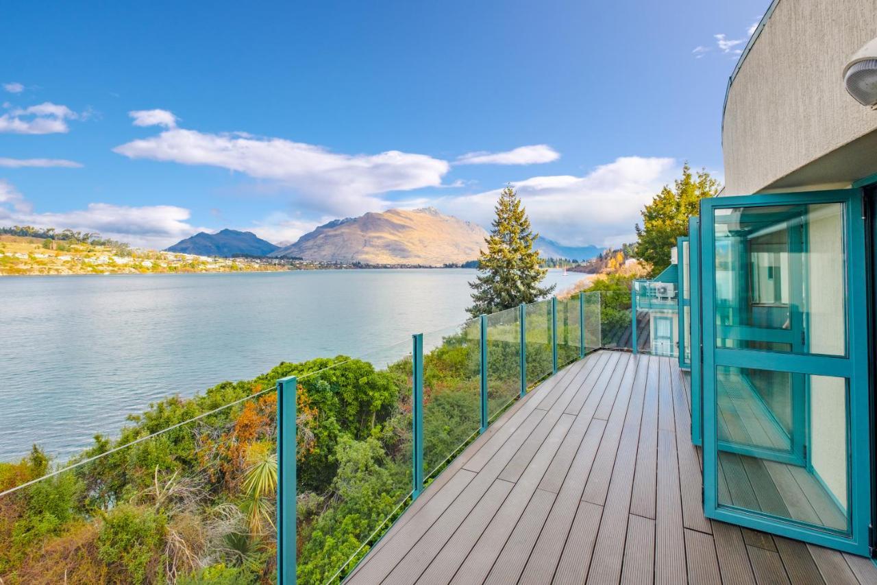 Huge Lakefront Delight - Queenstown Holiday Home Exterior foto