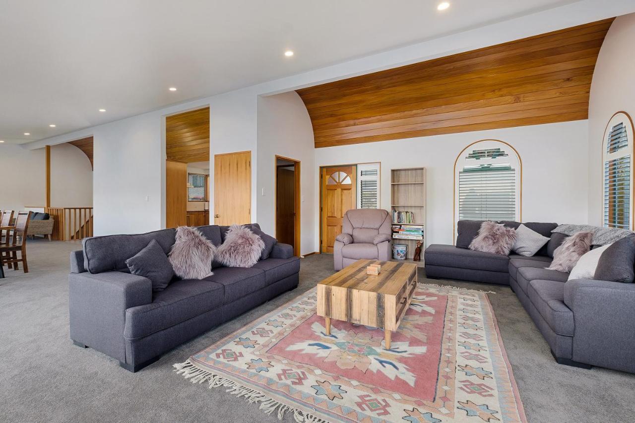 Huge Lakefront Delight - Queenstown Holiday Home Exterior foto