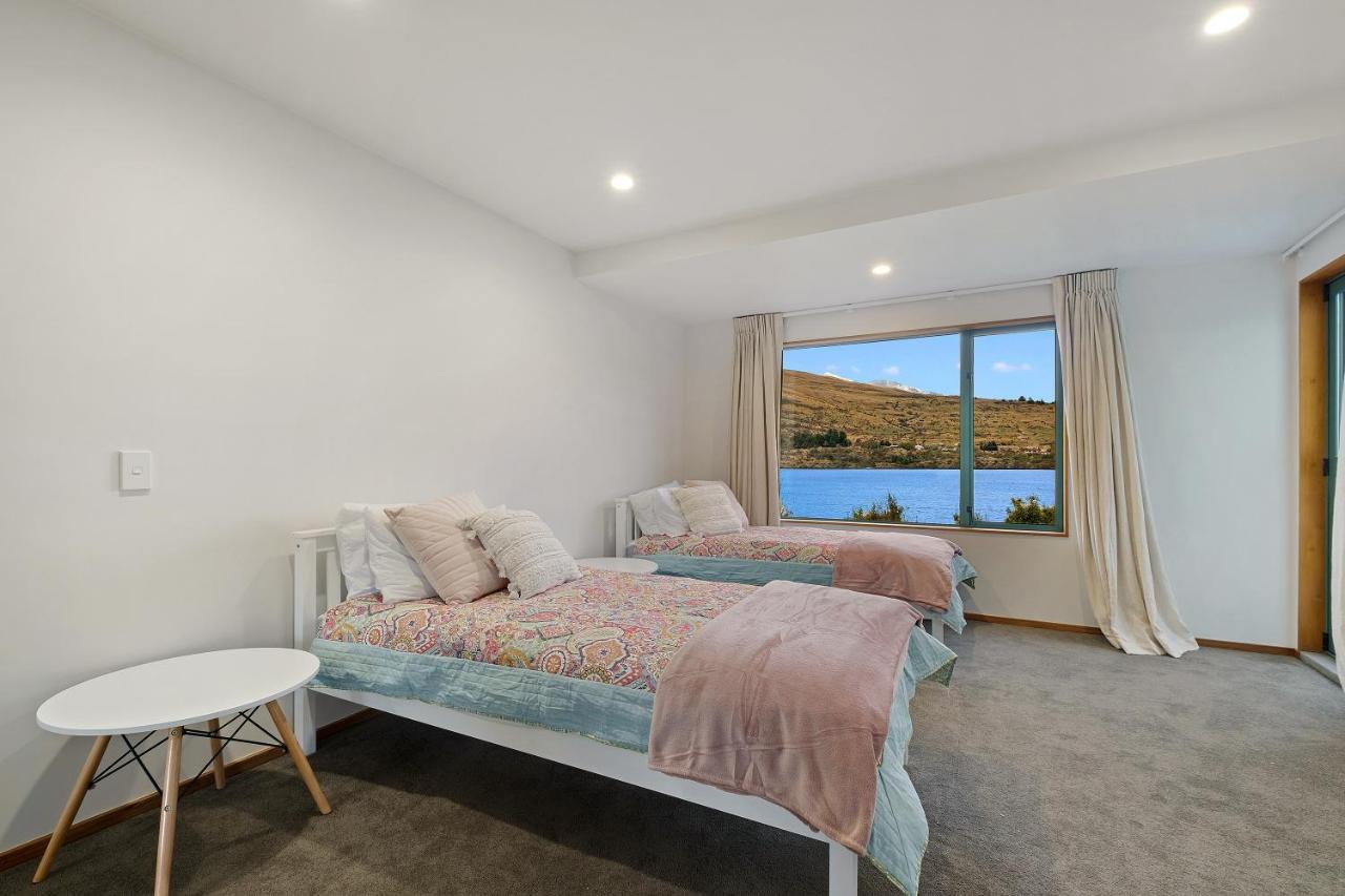 Huge Lakefront Delight - Queenstown Holiday Home Exterior foto